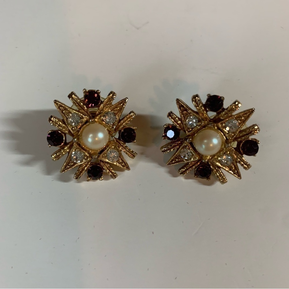 Vintage faux gold, amethyst, pearl and rhinestone earrings - Picture 2 of 5